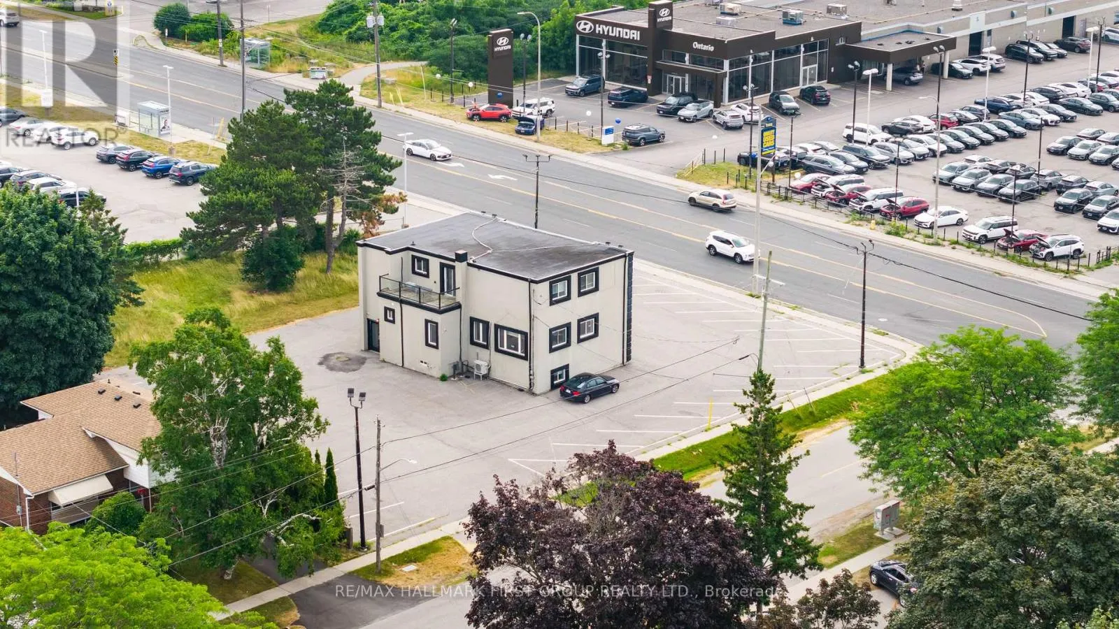 1 - 1400 DUNDAS STREET E