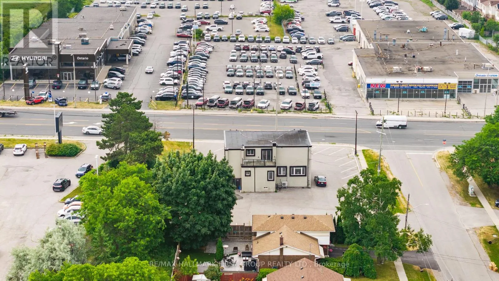 1 - 1400 DUNDAS STREET E