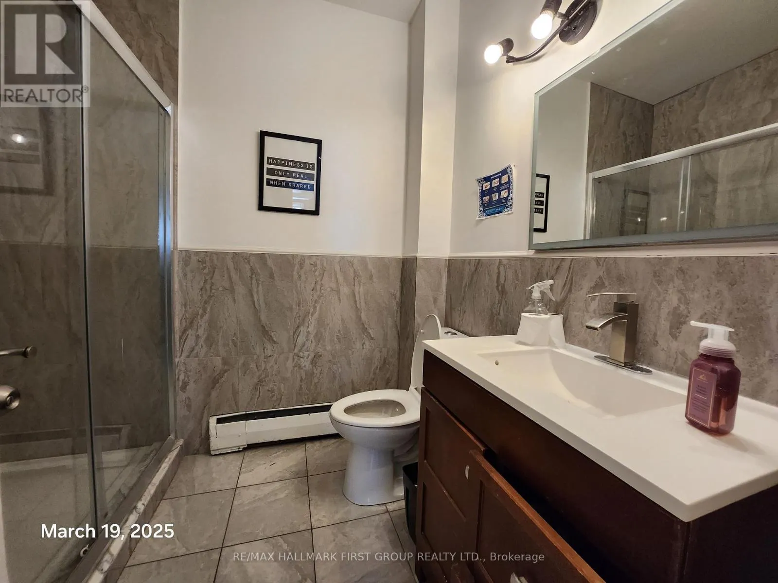 1 - 1400 DUNDAS STREET E