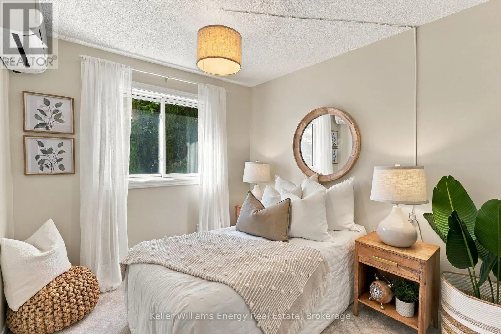 6 OVERBANK DRIVE