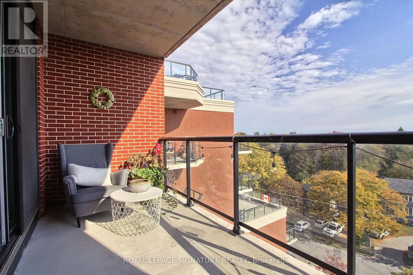 817 - 3655 KINGSTON ROAD