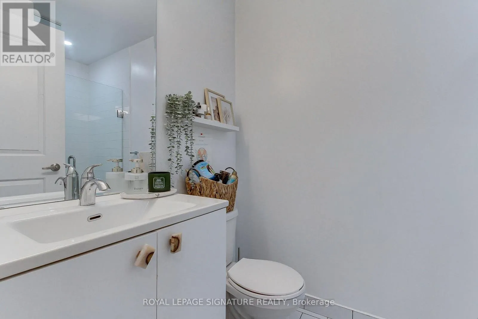 817 - 3655 KINGSTON ROAD