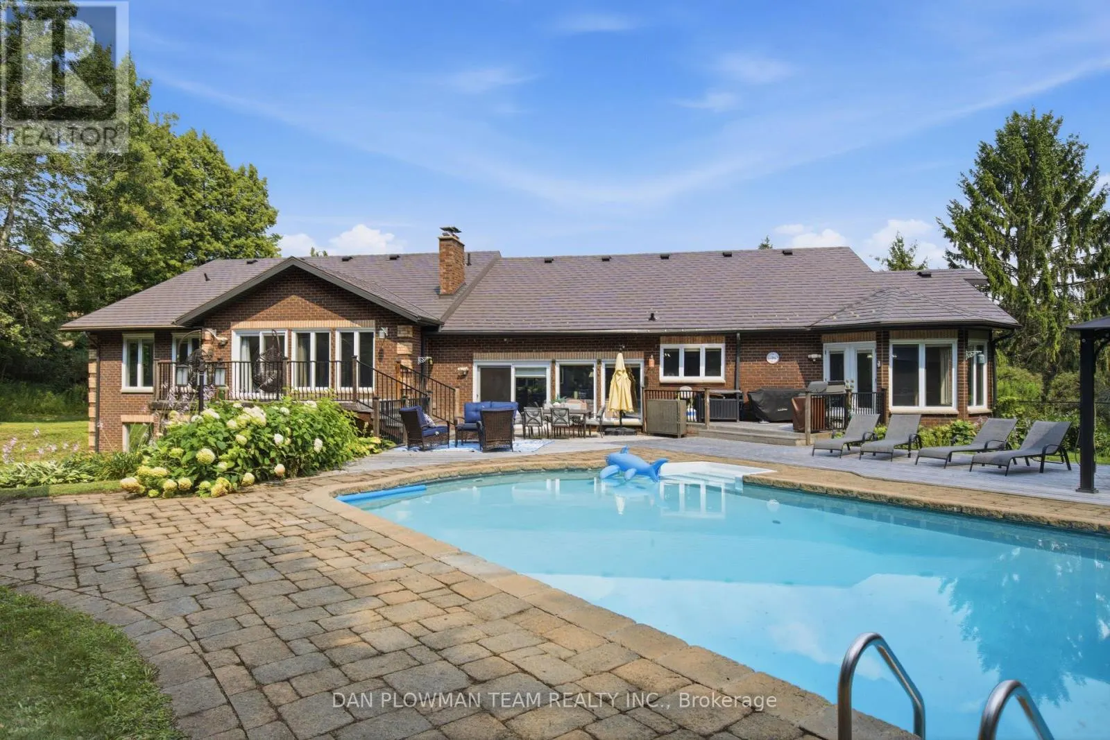 64 WOODBRIDGE CIRCLE