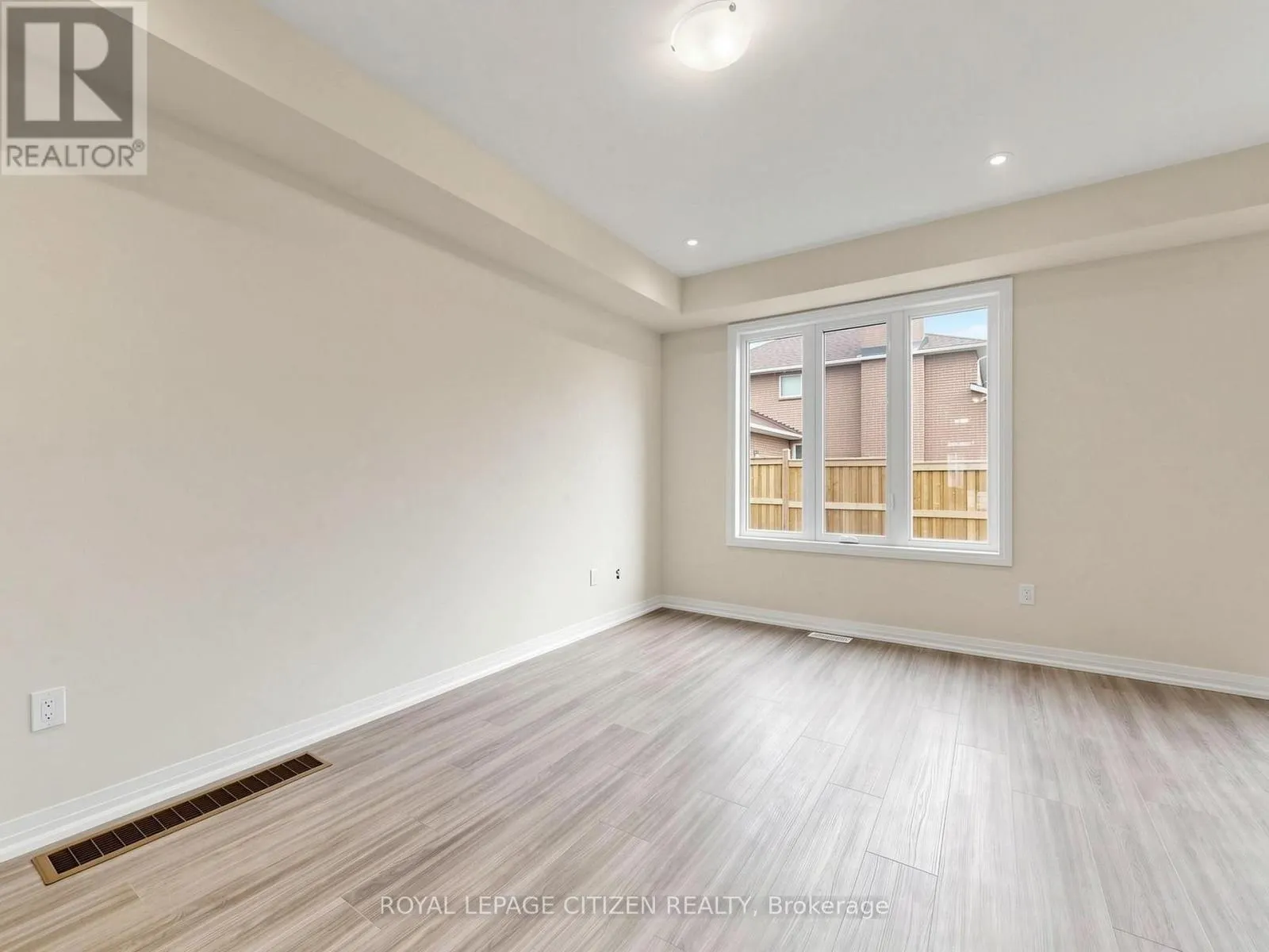 66 WAKELY CRESCENT