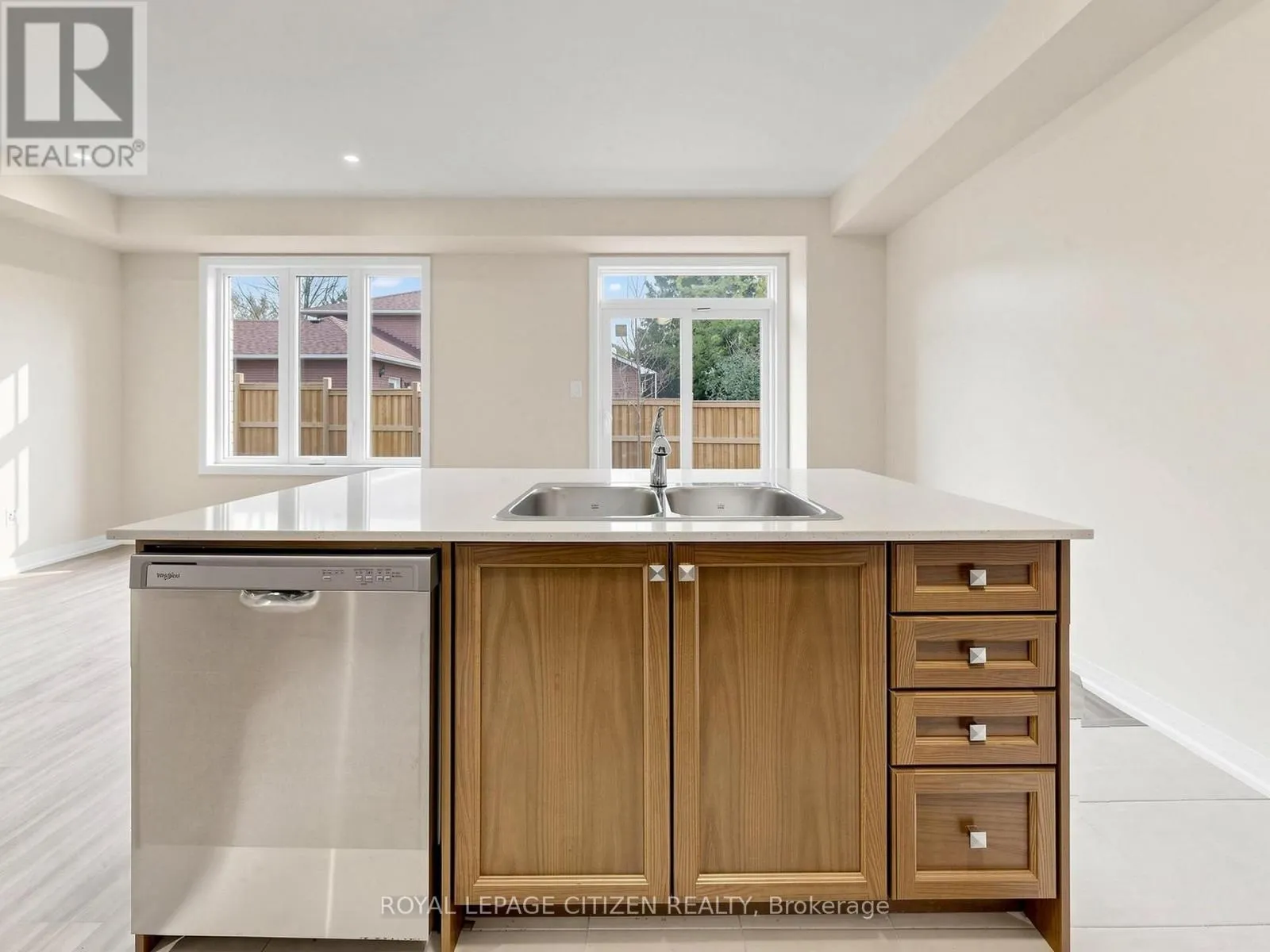 66 WAKELY CRESCENT