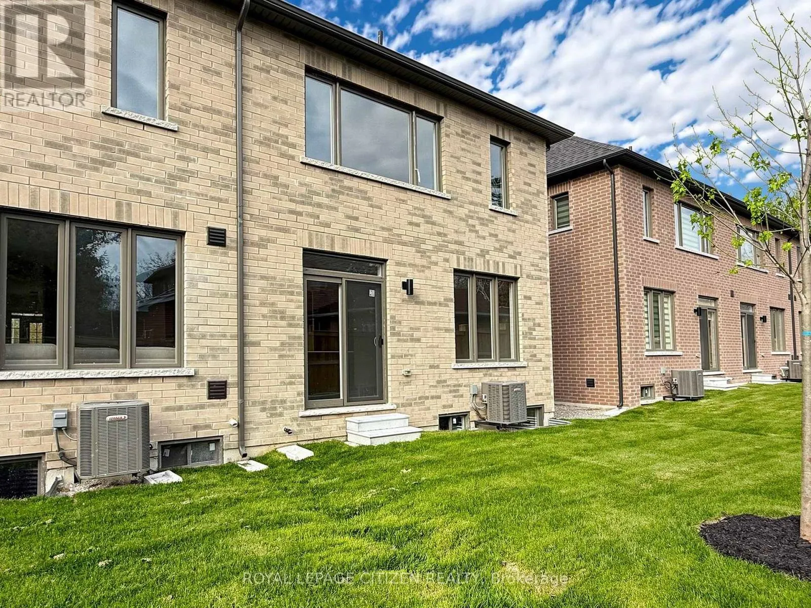 66 WAKELY CRESCENT