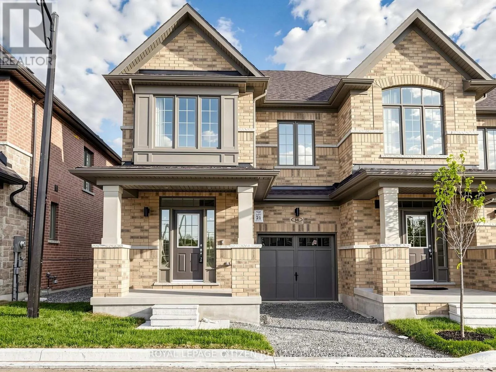 66 WAKELY CRESCENT