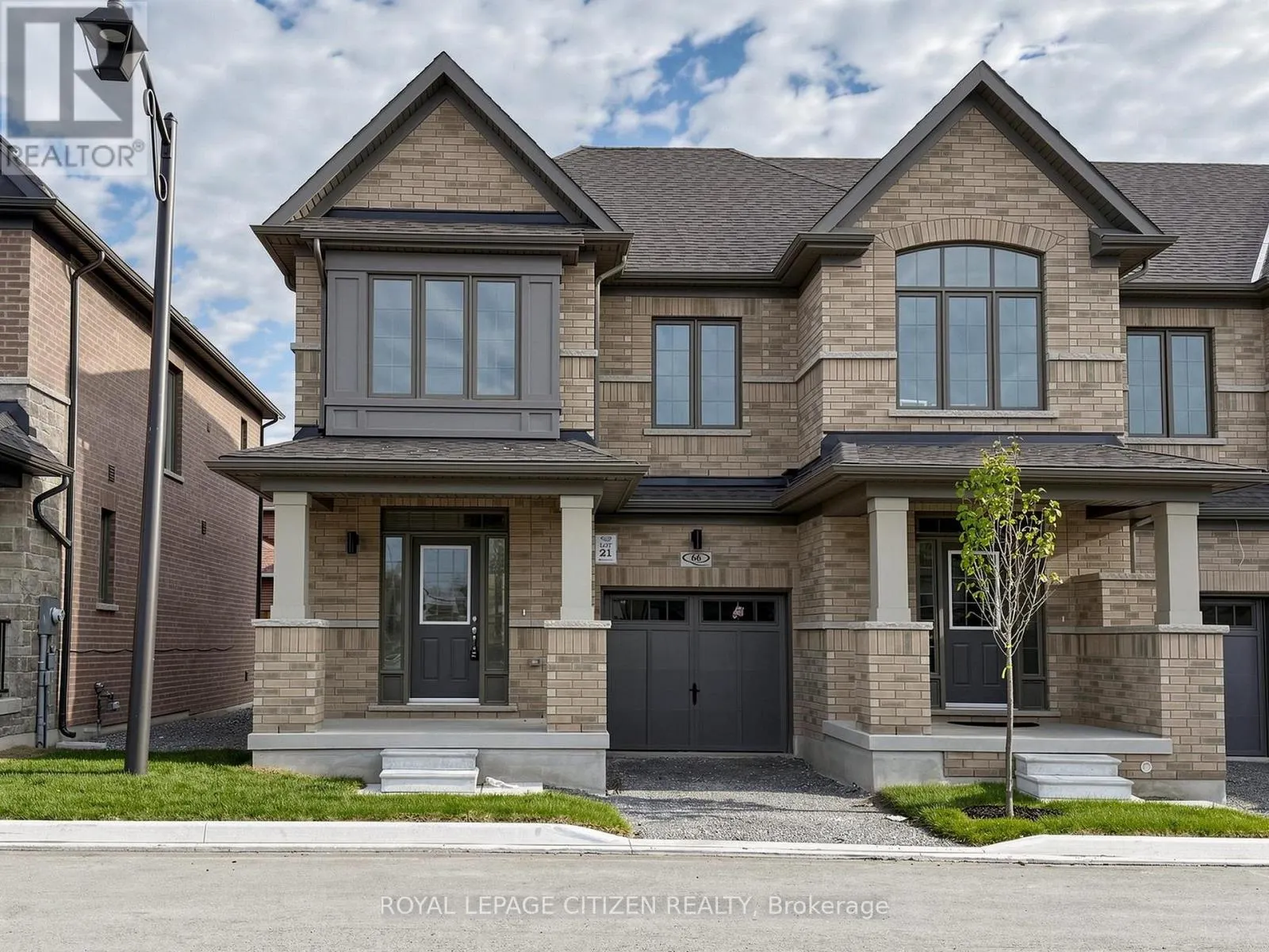 66 WAKELY CRESCENT