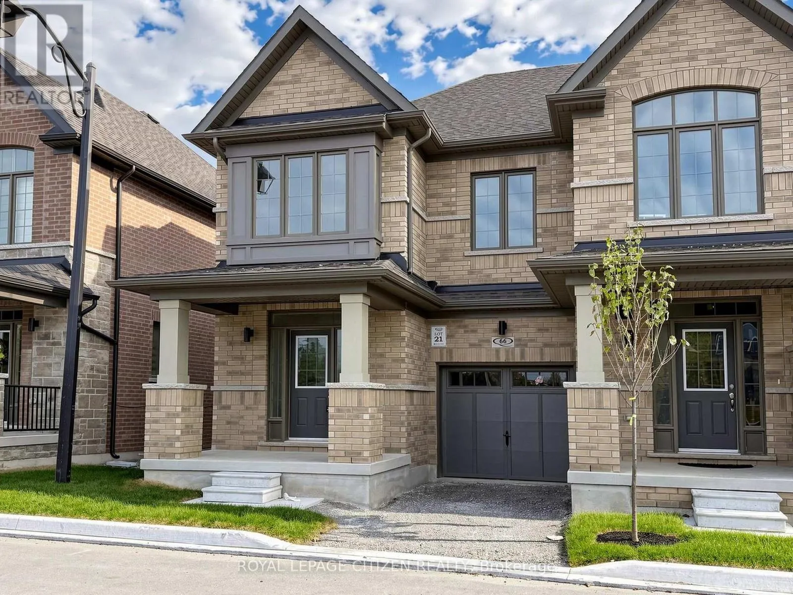 66 WAKELY CRESCENT