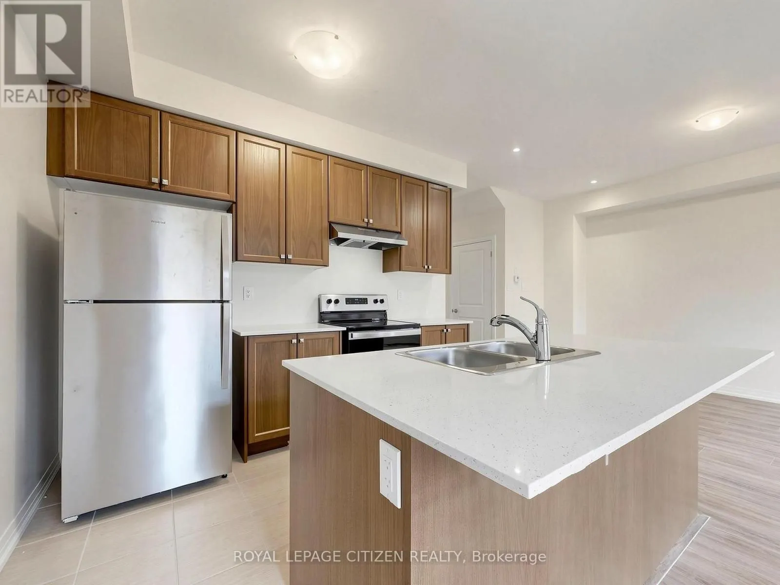 66 WAKELY CRESCENT