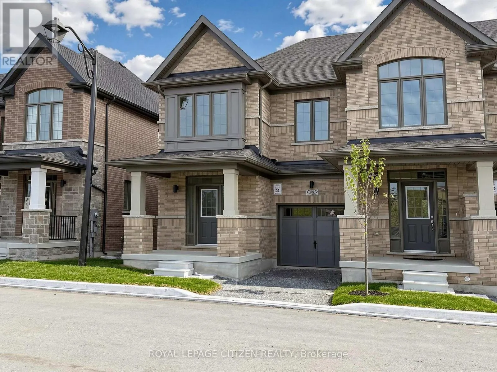 66 WAKELY CRESCENT