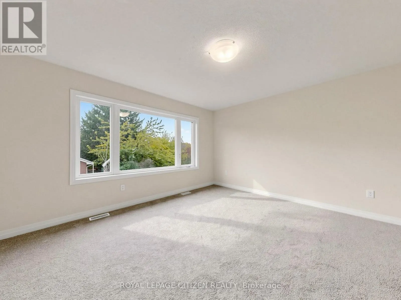 66 WAKELY CRESCENT