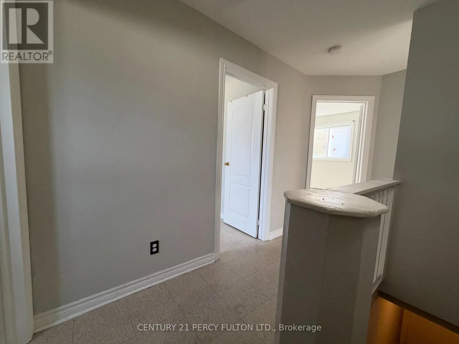 86 BROCK STREET E