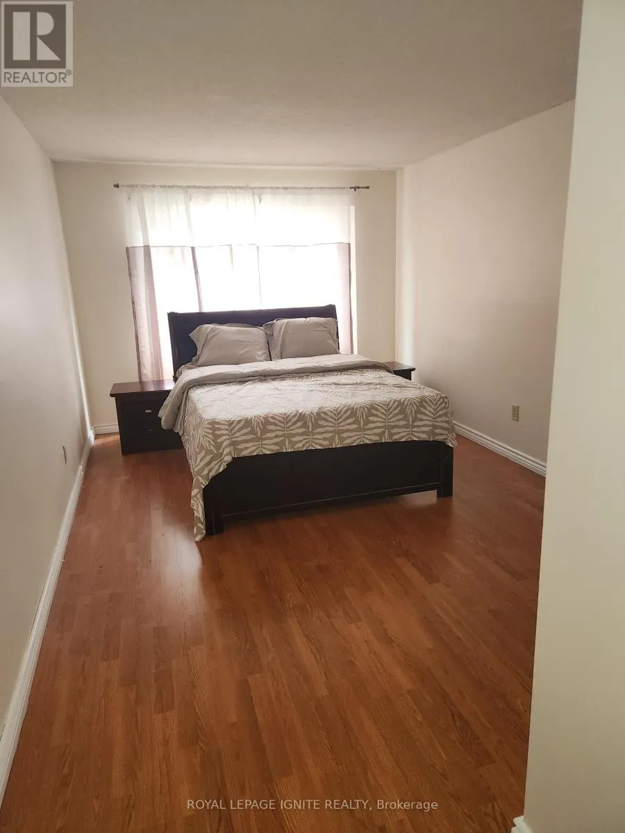 33 LYSANDER COURT