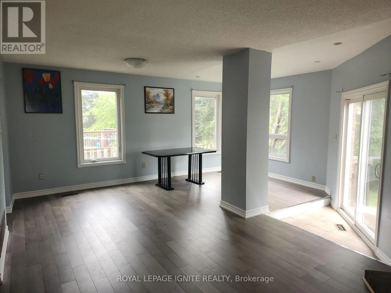 33 LYSANDER COURT