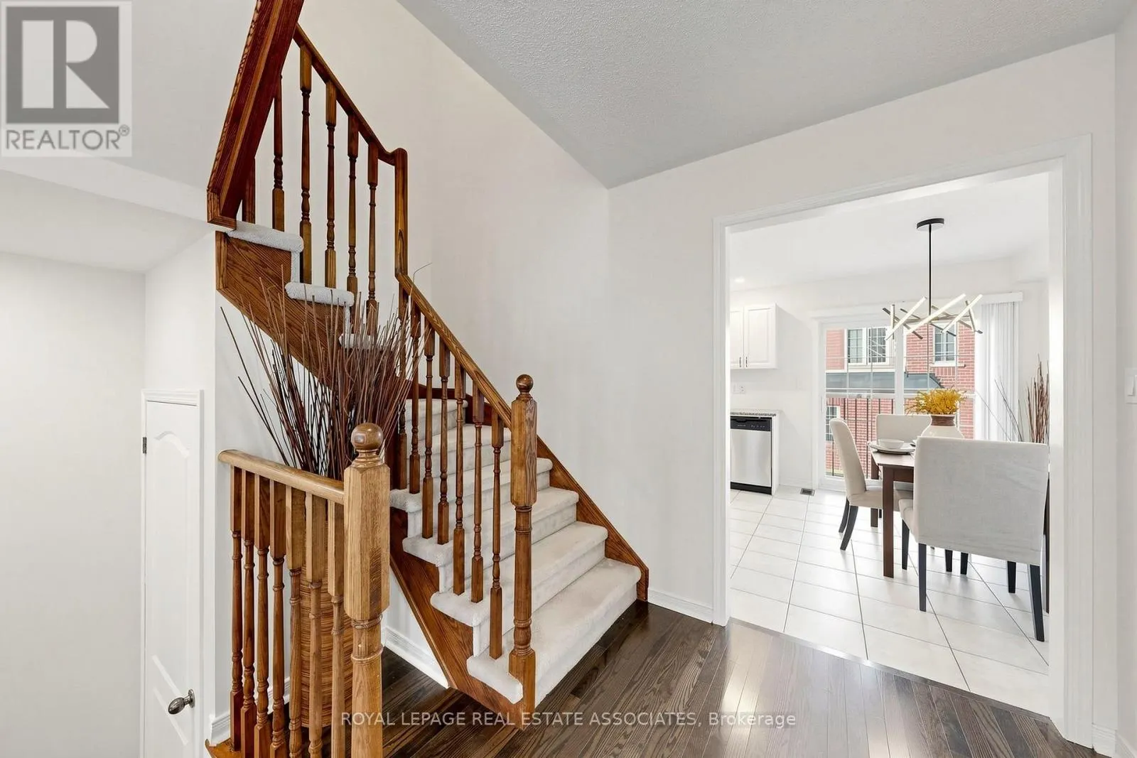 22 BENJAMIN WAY