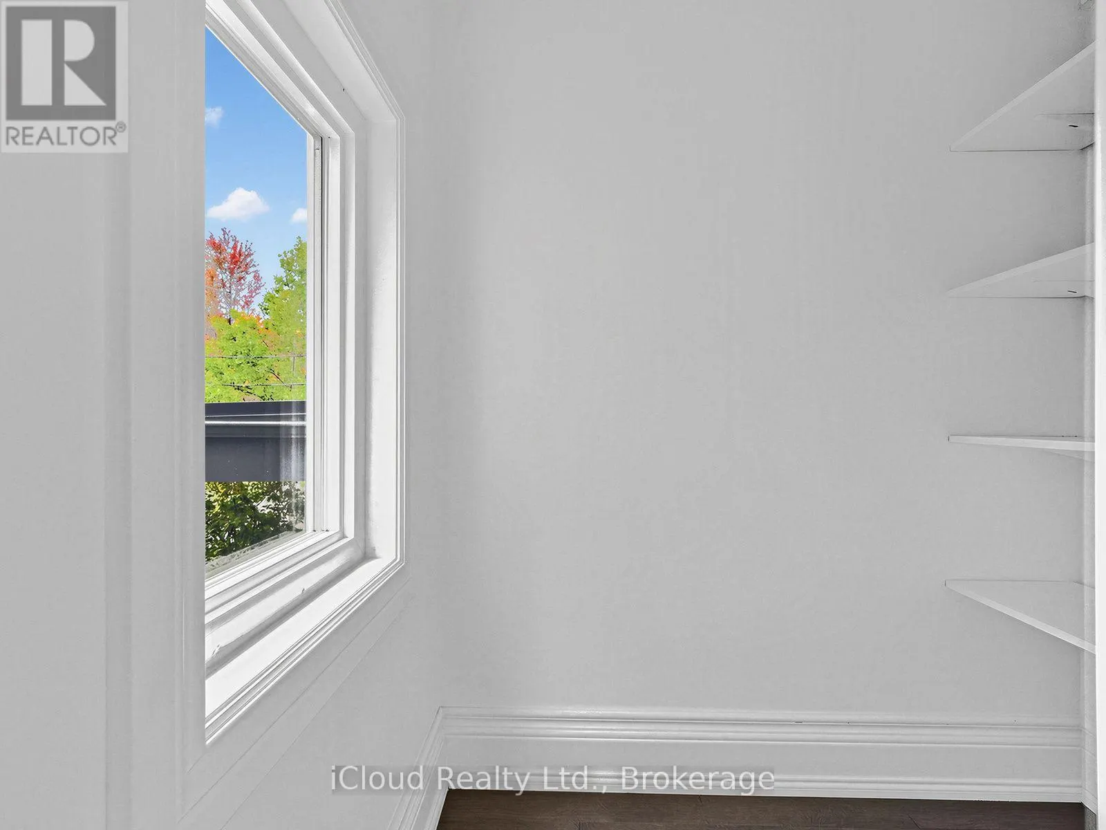 54 ARUNDEL AVENUE