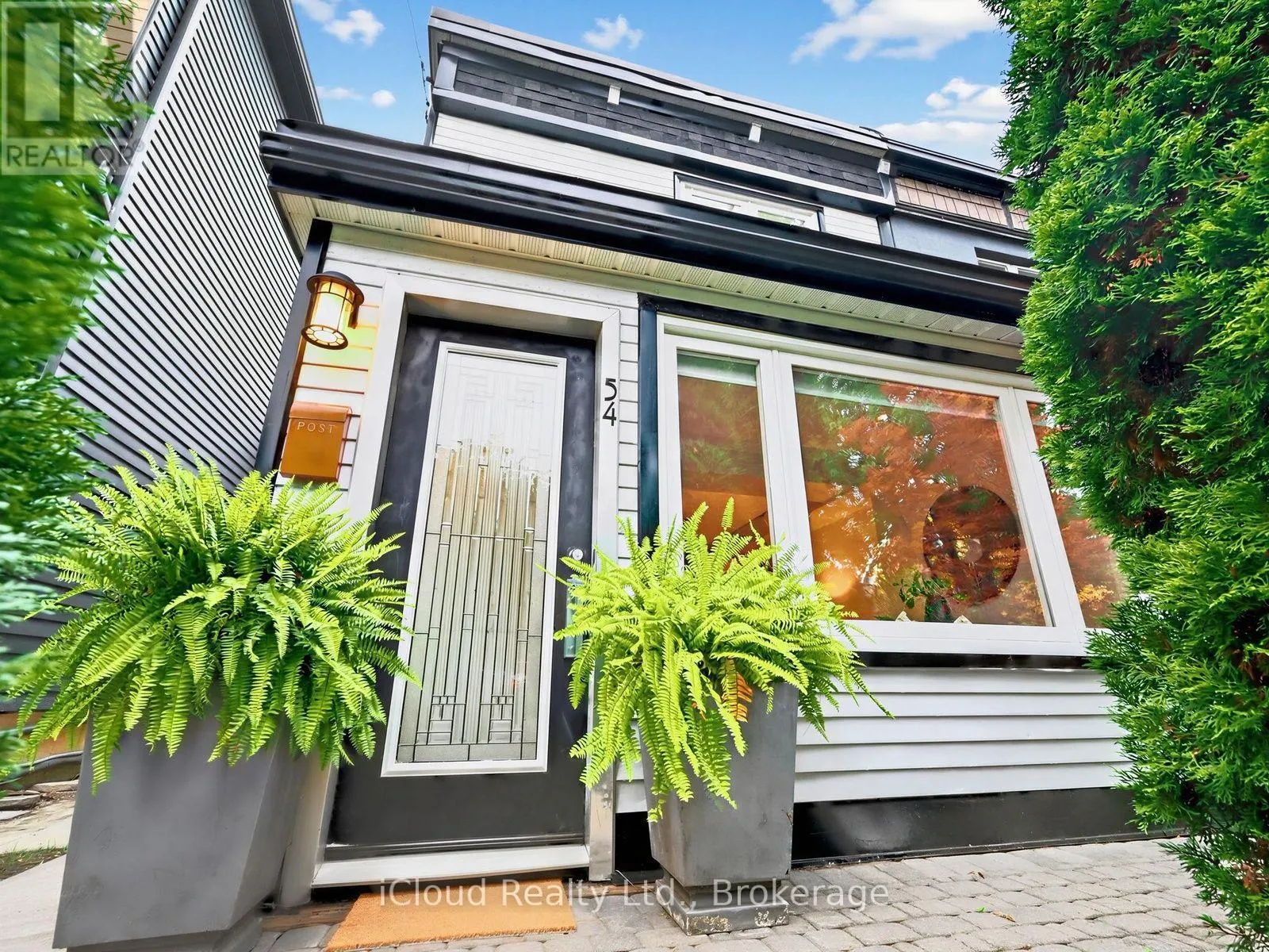 54 ARUNDEL AVENUE