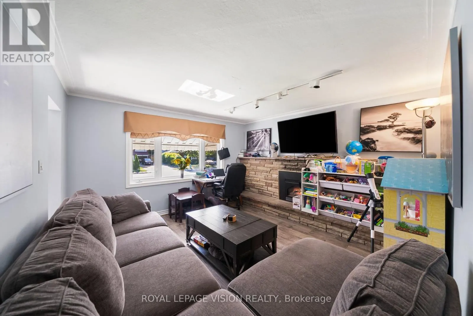 73 MCCOWAN ROAD