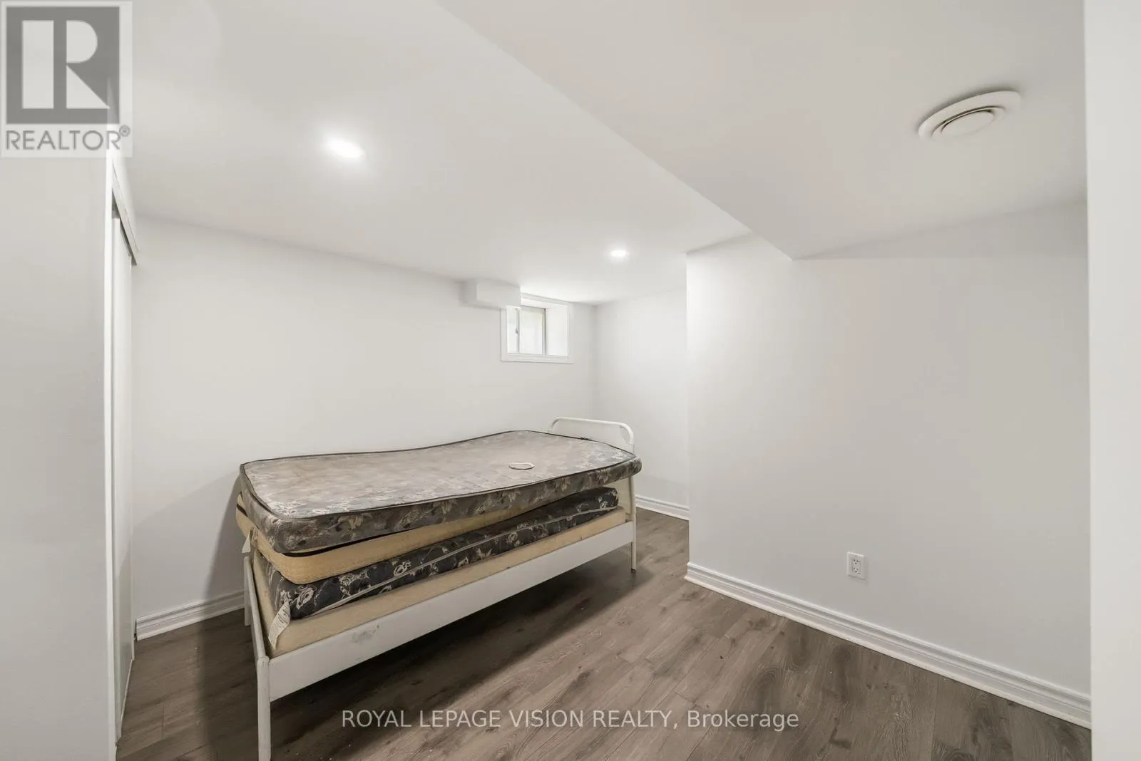73 MCCOWAN ROAD