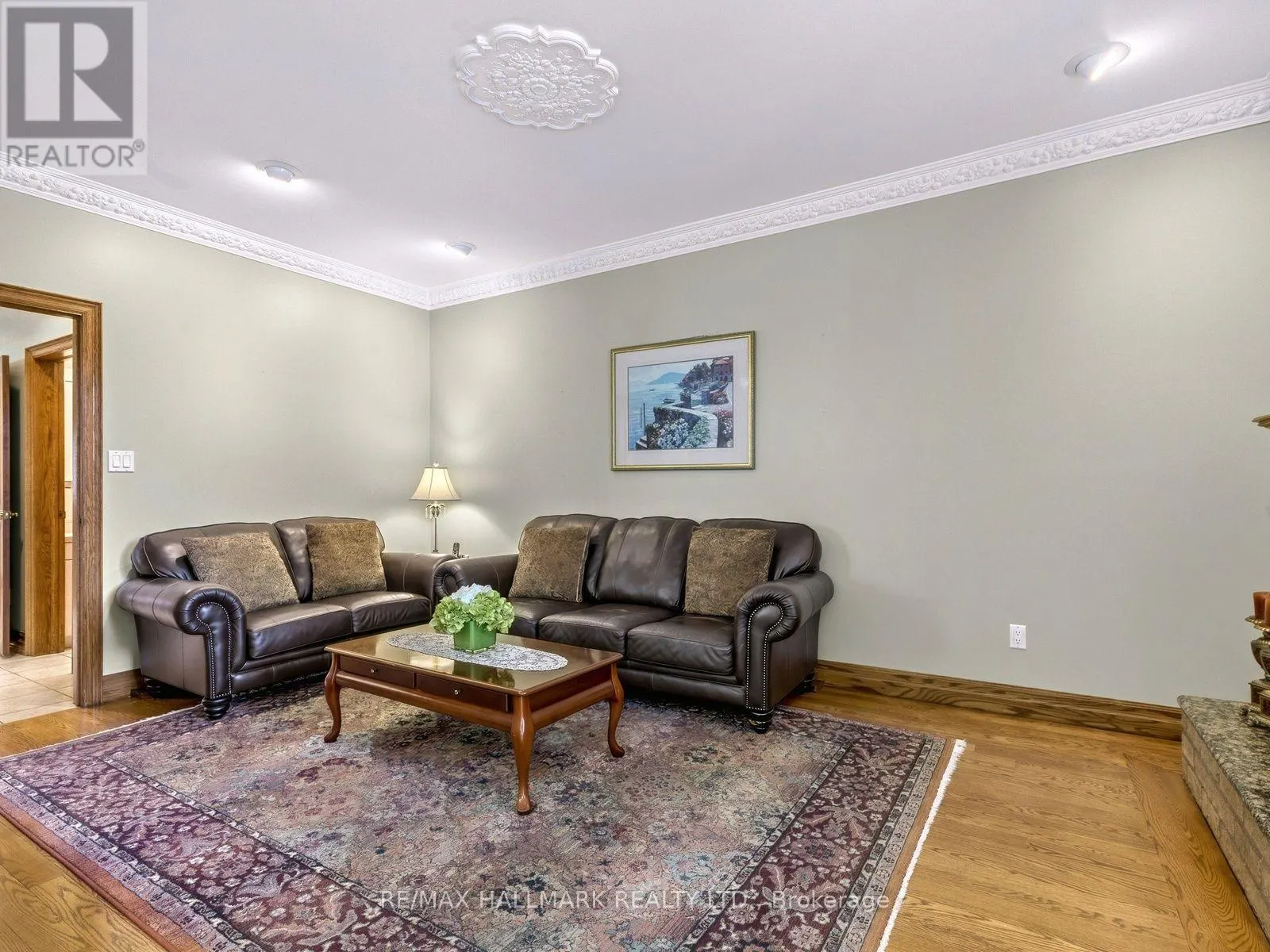 21 DONMORE AVENUE