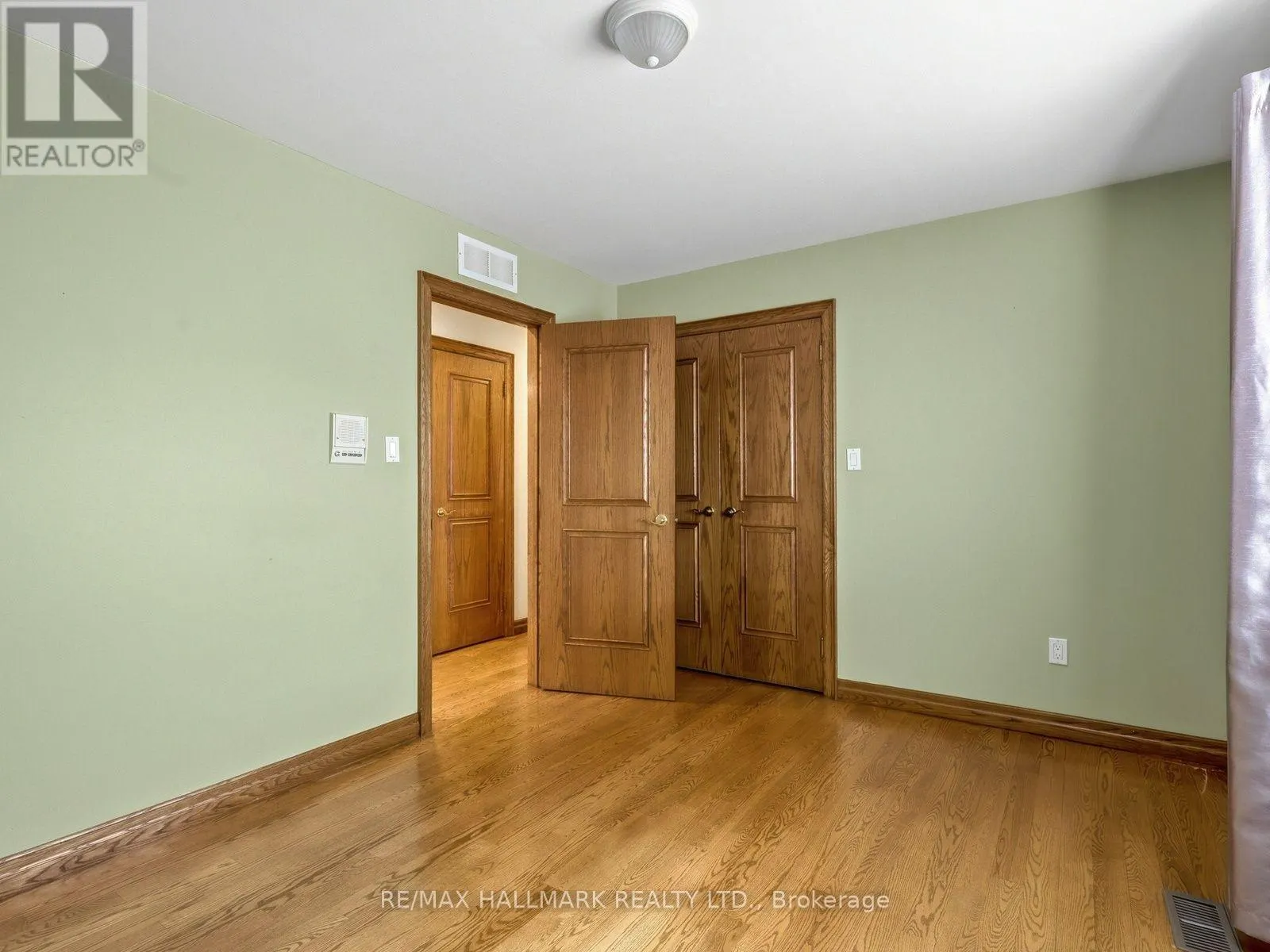 21 DONMORE AVENUE