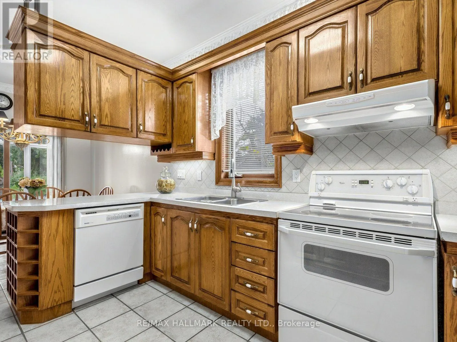 21 DONMORE AVENUE