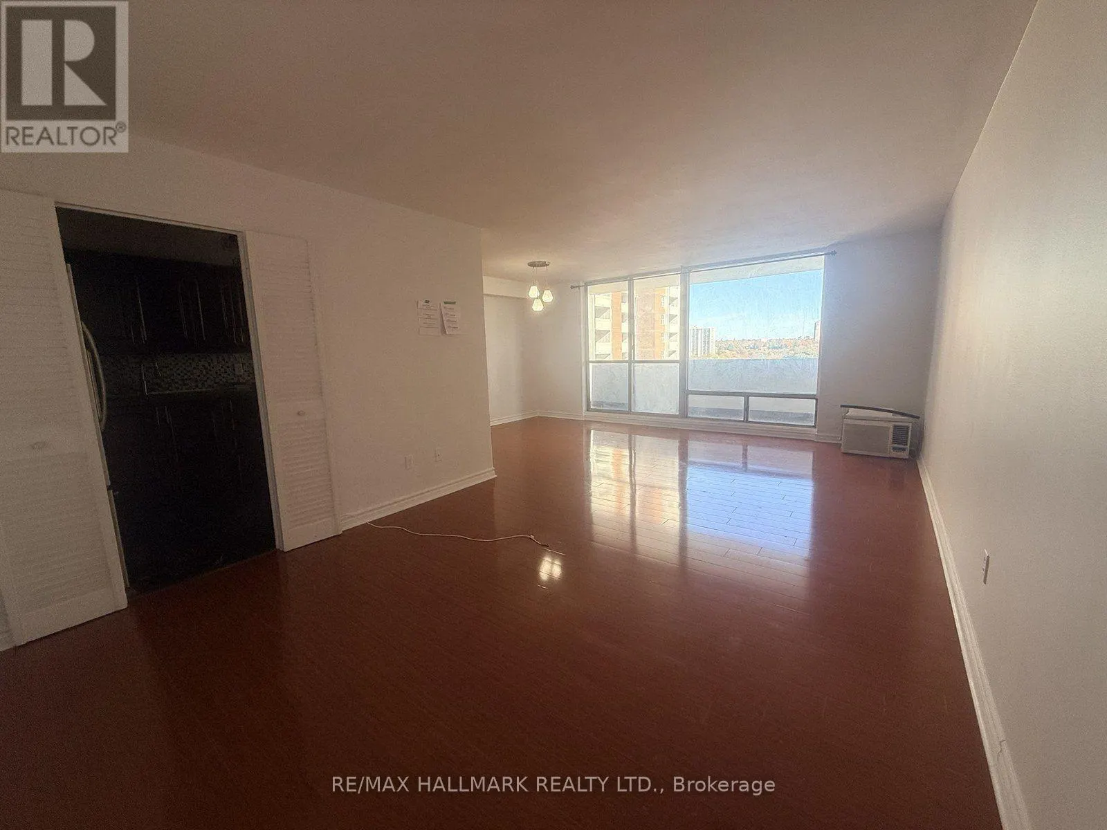 1202 - 1 MASSEY SQUARE
