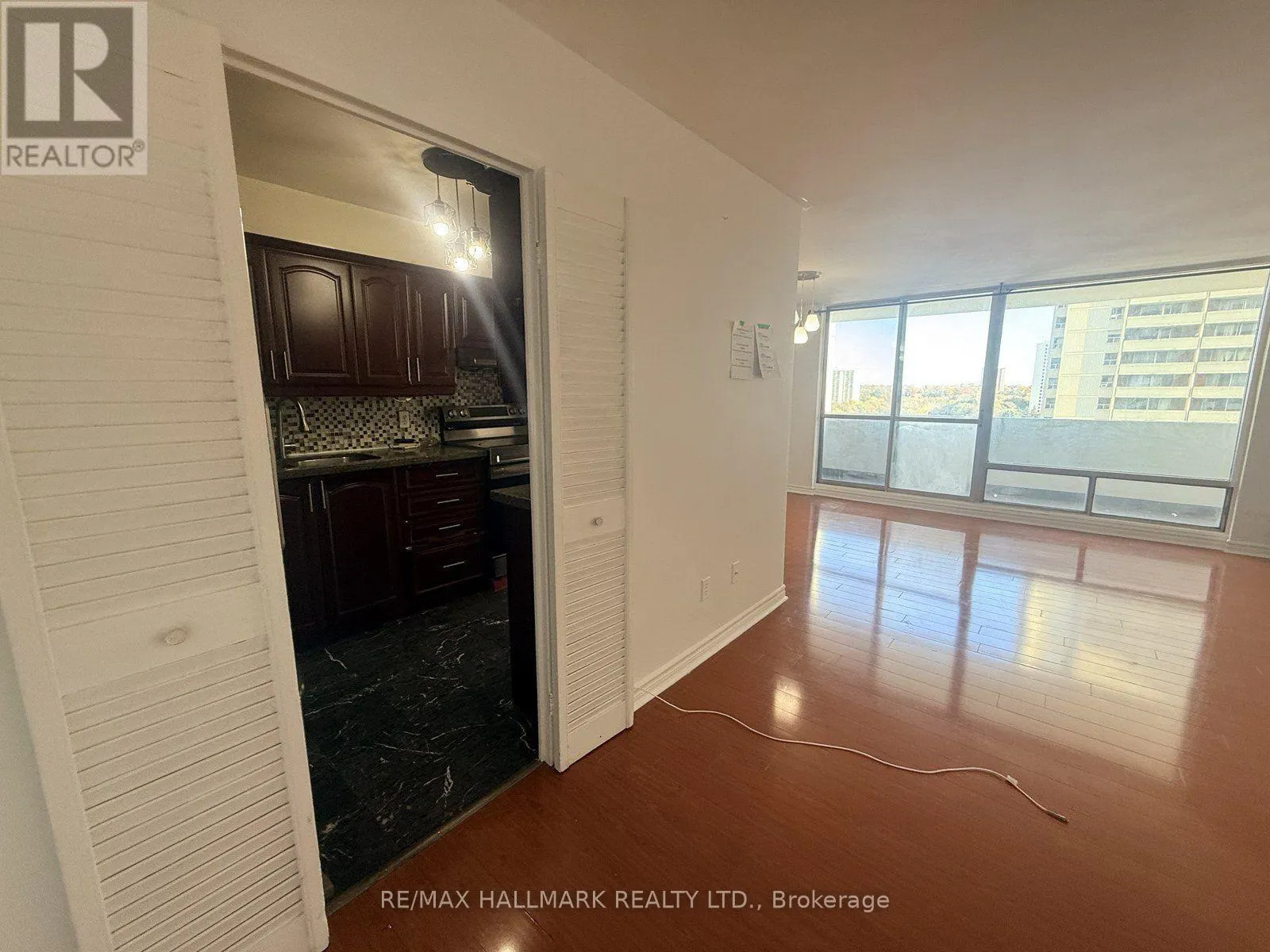 1202 - 1 MASSEY SQUARE