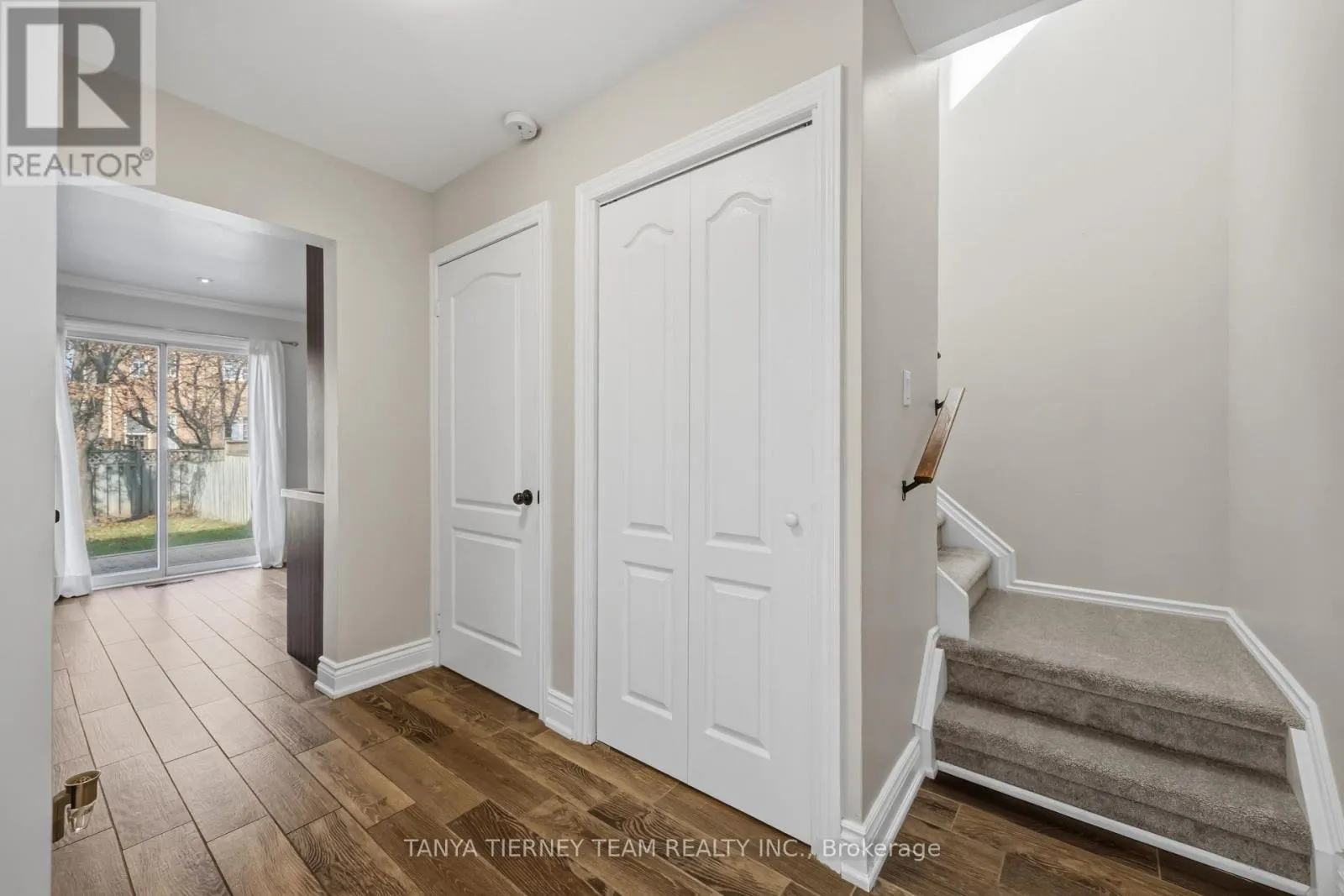 42 OLD COLONY DRIVE