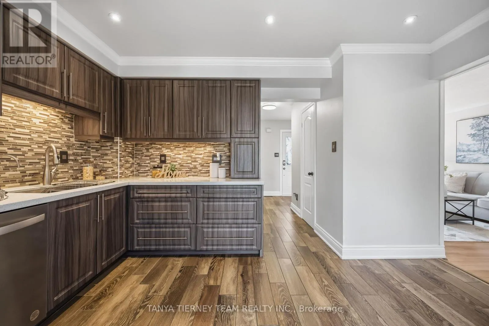 42 OLD COLONY DRIVE
