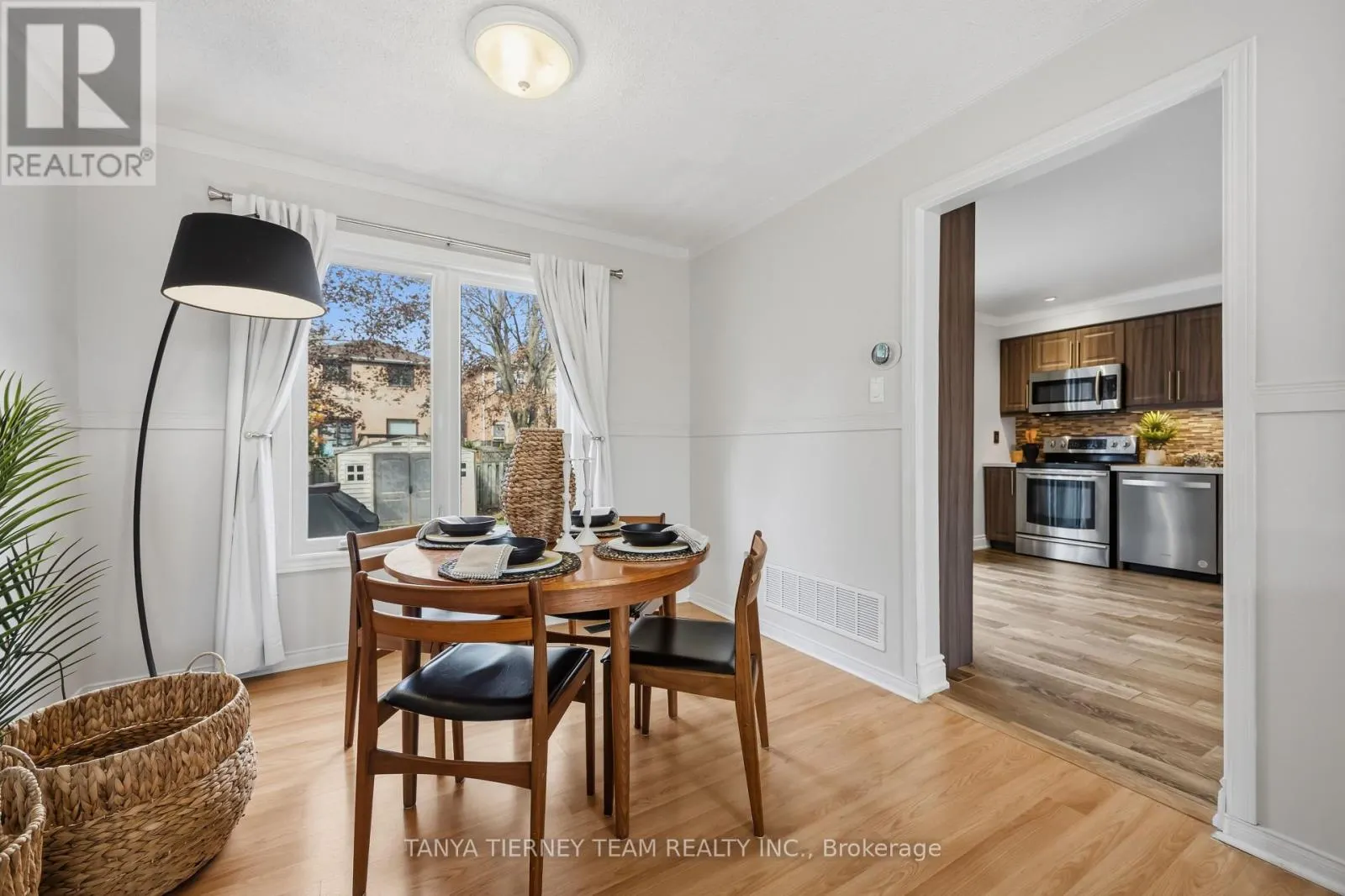 42 OLD COLONY DRIVE