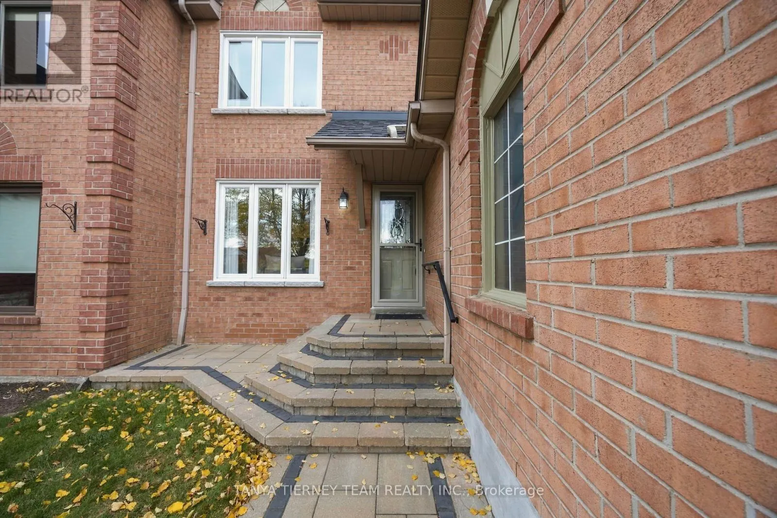 42 OLD COLONY DRIVE