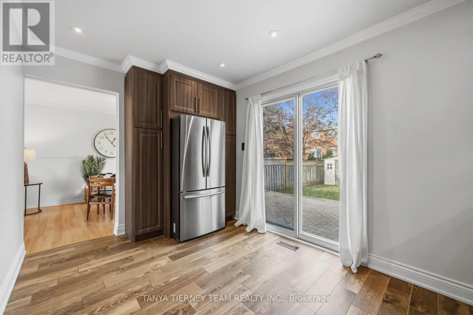 42 OLD COLONY DRIVE