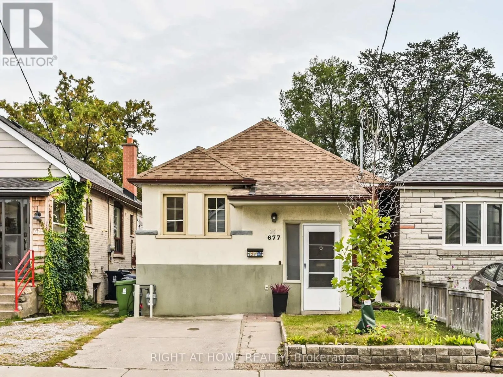 UPPER - 677 MORTIMER AVENUE