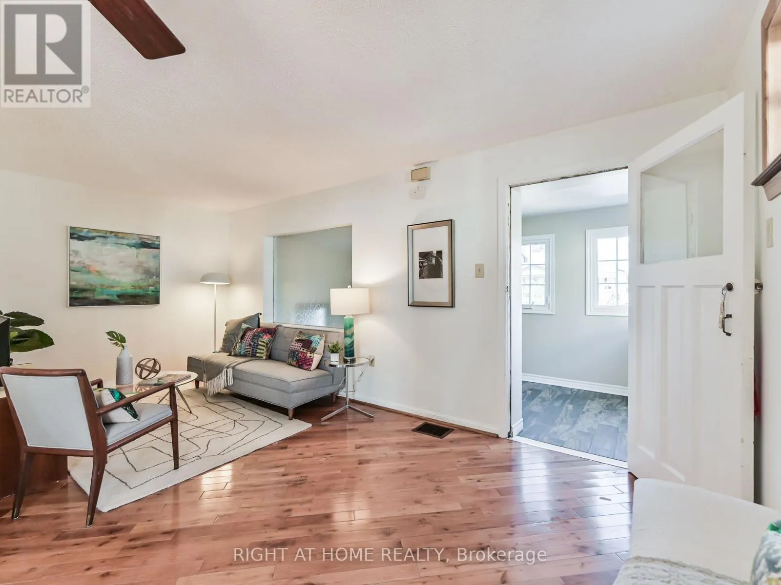 UPPER - 677 MORTIMER AVENUE