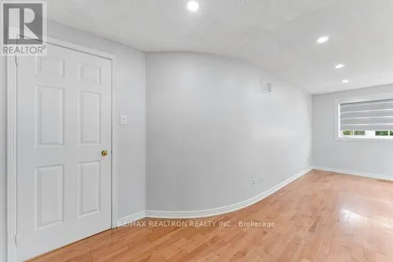 113 HALFMOON SQUARE