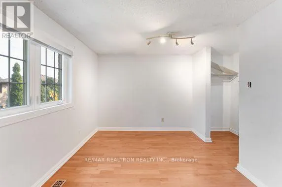 113 HALFMOON SQUARE