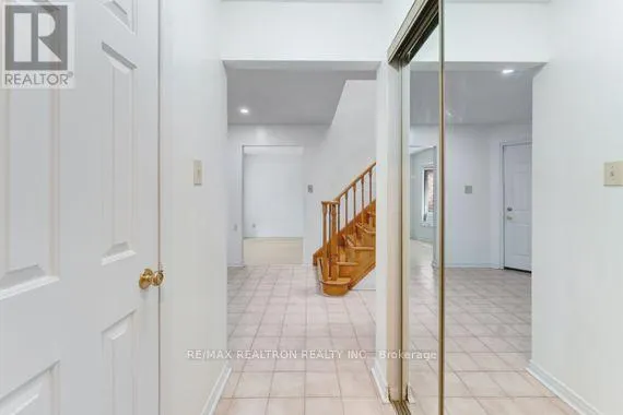 113 HALFMOON SQUARE