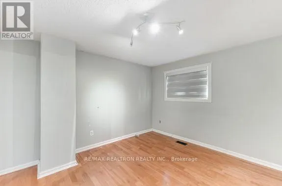 113 HALFMOON SQUARE