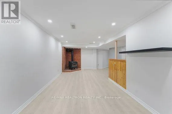 113 HALFMOON SQUARE