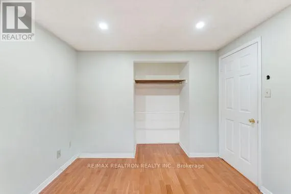 113 HALFMOON SQUARE