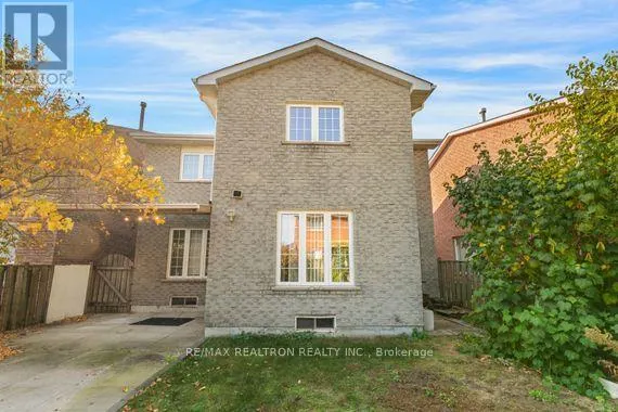 113 HALFMOON SQUARE