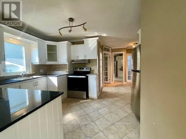 38 FENWOOD HEIGHTS