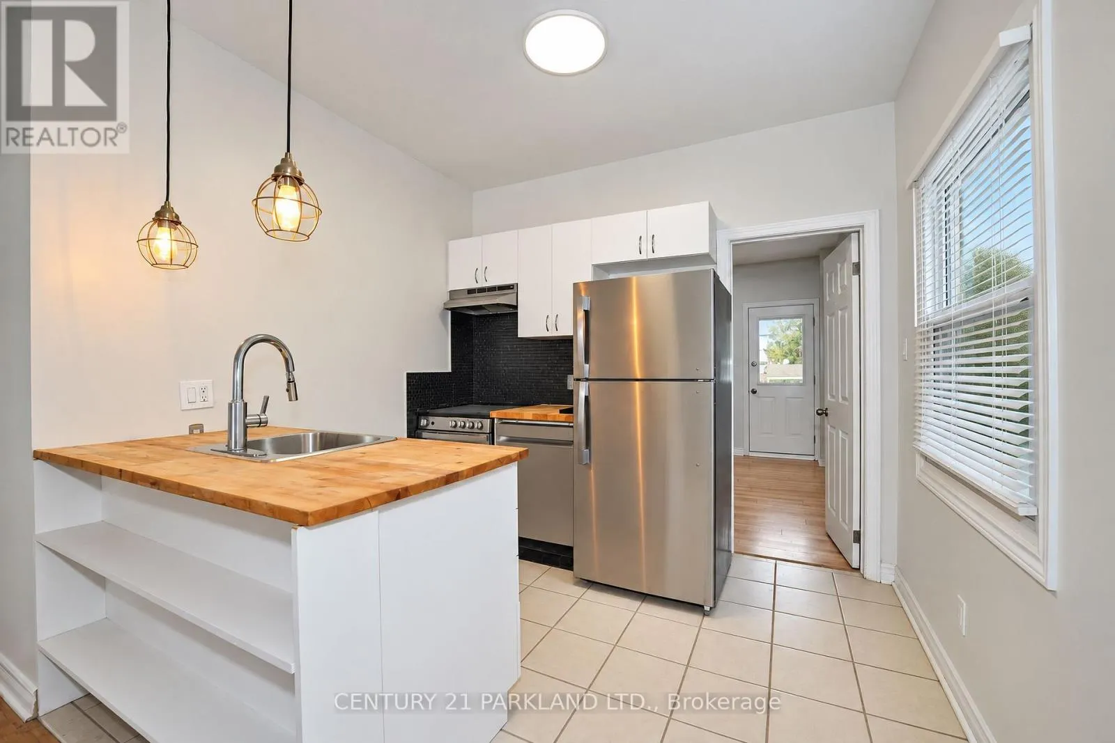47 KING EDWARD AVENUE