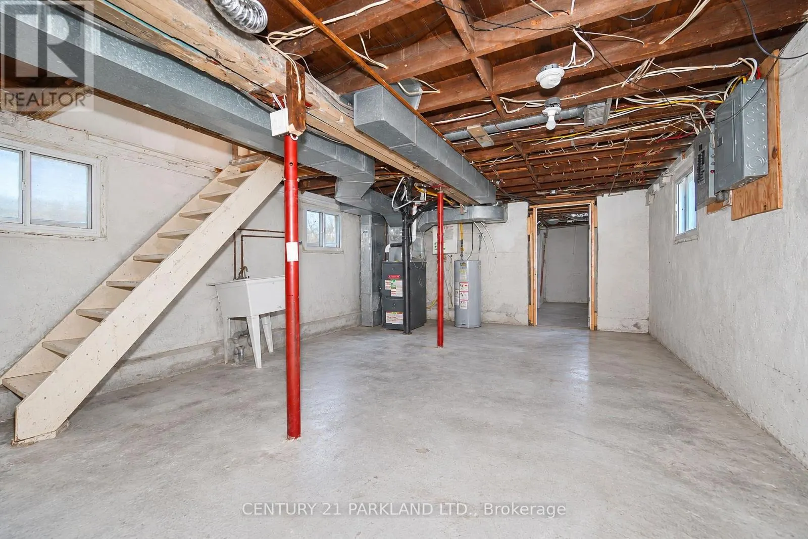 47 KING EDWARD AVENUE