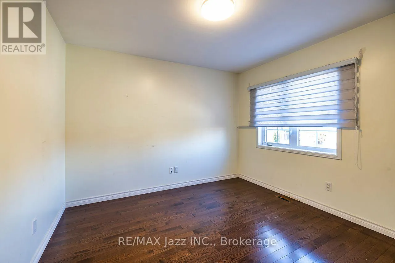 4 MCCARTNEY AVENUE