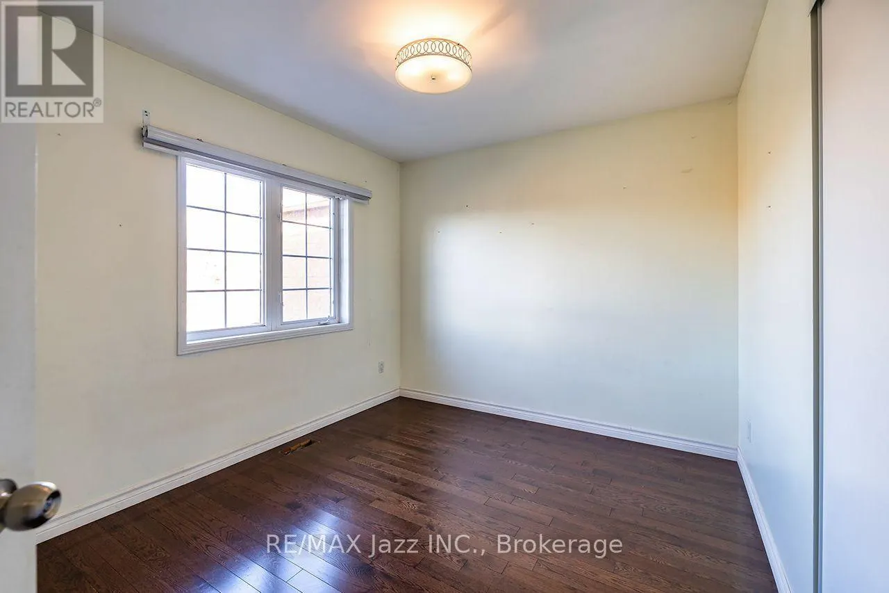 4 MCCARTNEY AVENUE