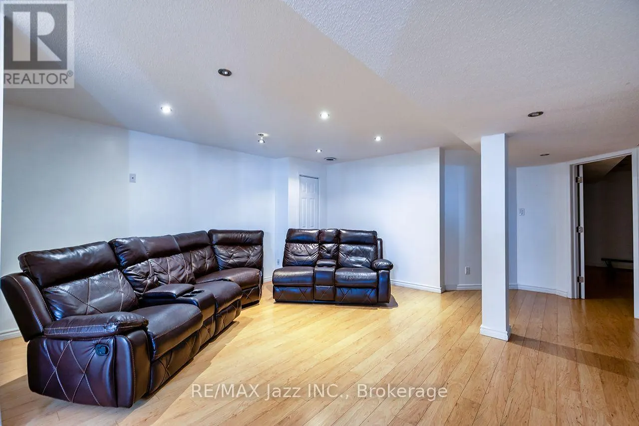 4 MCCARTNEY AVENUE