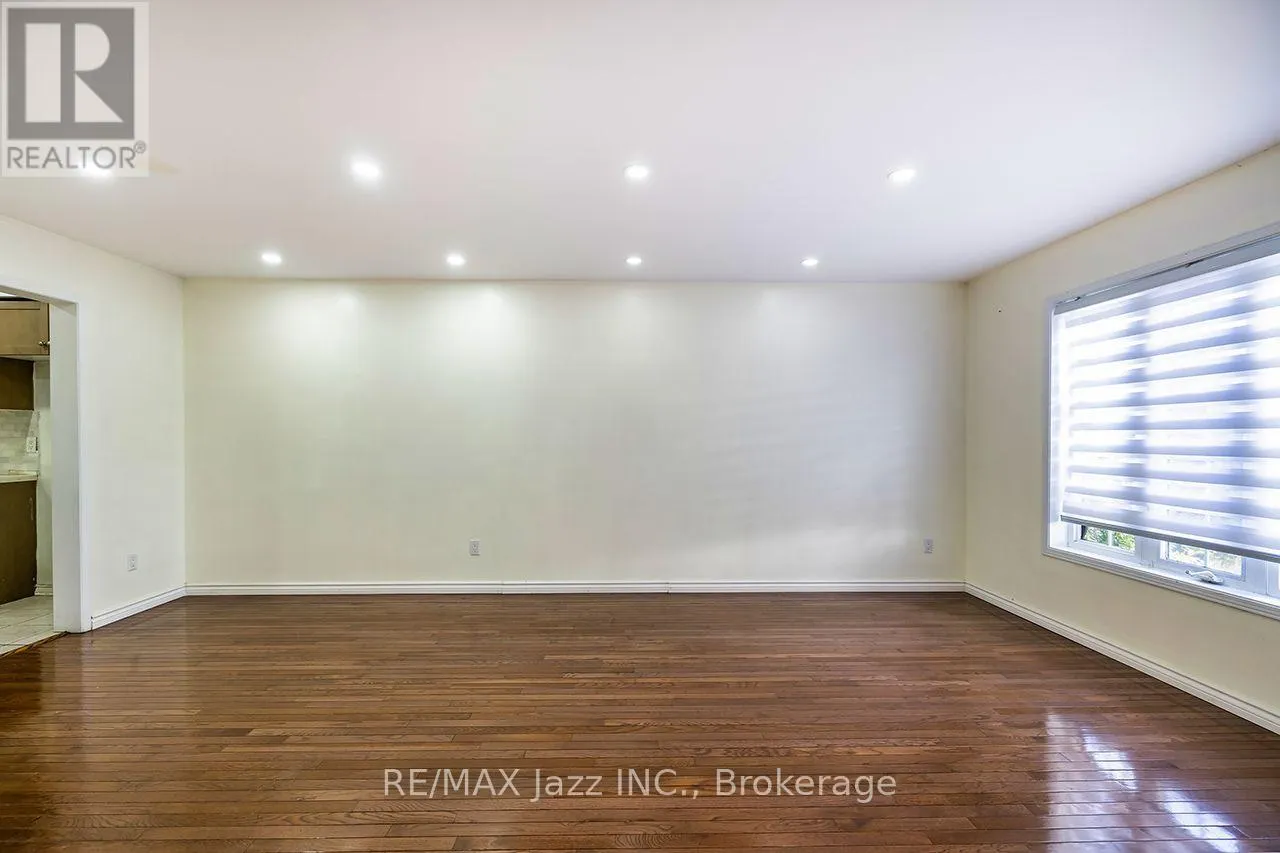 4 MCCARTNEY AVENUE